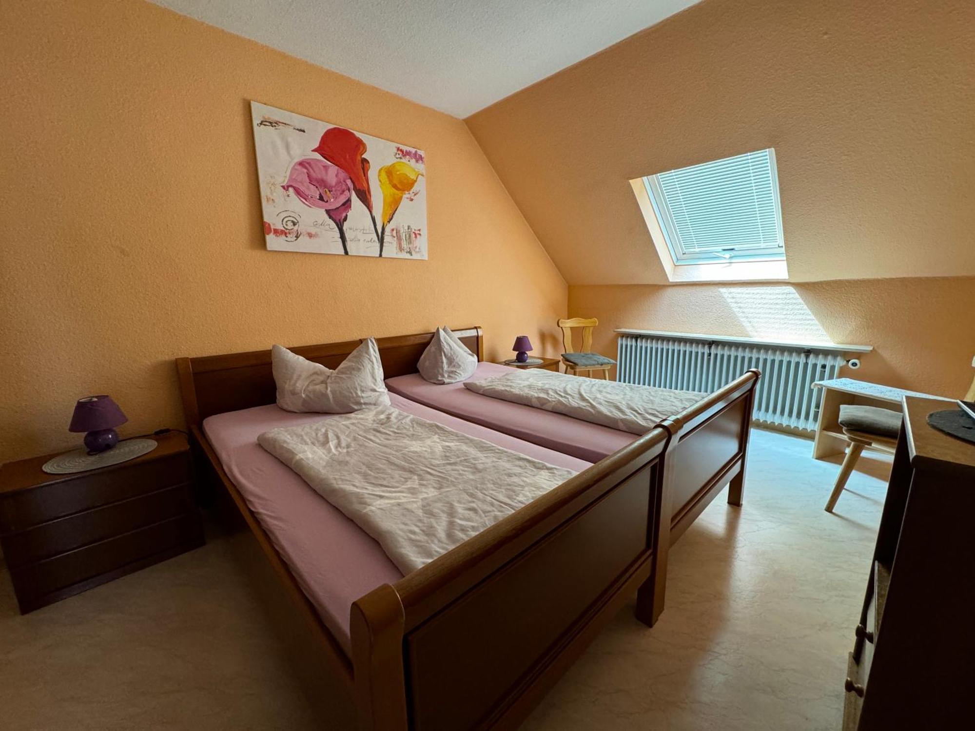 Zur Goldenen Krone Pension Stadtallendorf Bagian luar foto